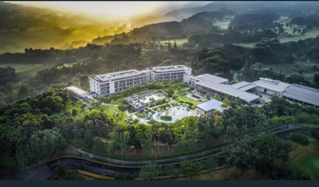 Royal Tulip Gunung Geulis Resort & Golf